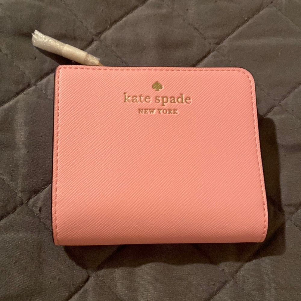 Brand new Kate Spade wallet just purchase 11/27/22